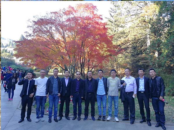 承紅色基因，繼偉人精神，力馬不忘初心，再出發(fā)